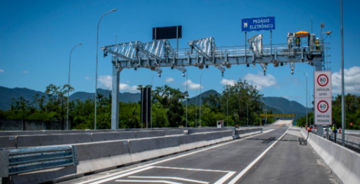 Os equipamentos registram a movimentação dos carro