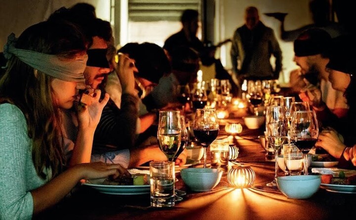 Jantar no escuro acontece no próximo dia 28 de novembro, no Wine Cup