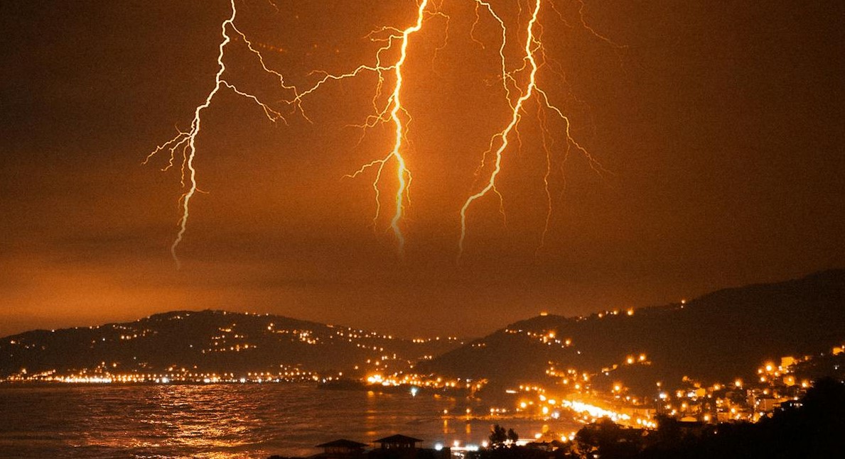 Litoral de SP deve sofrer com temporais até a noite do sábado