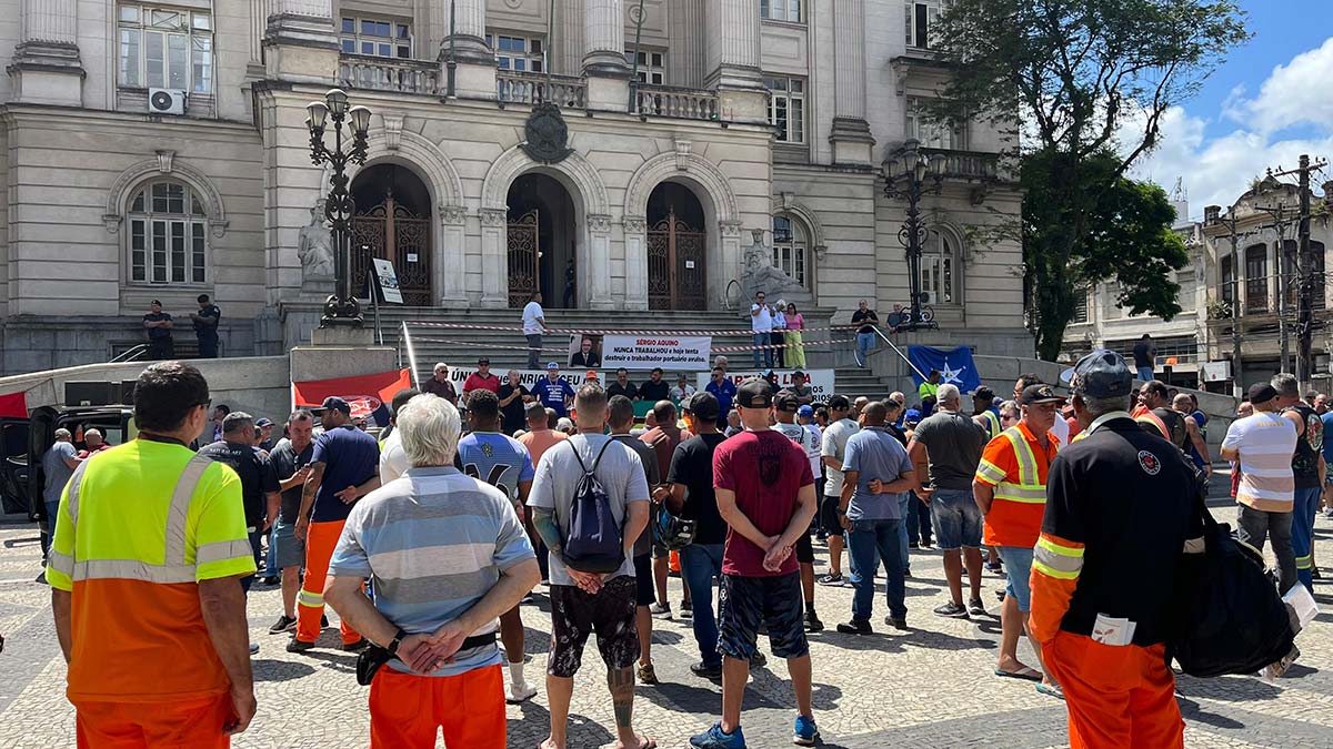 Sindicatos de trabalhadores avulsos e de outras categorias do Porto durante a mobilização