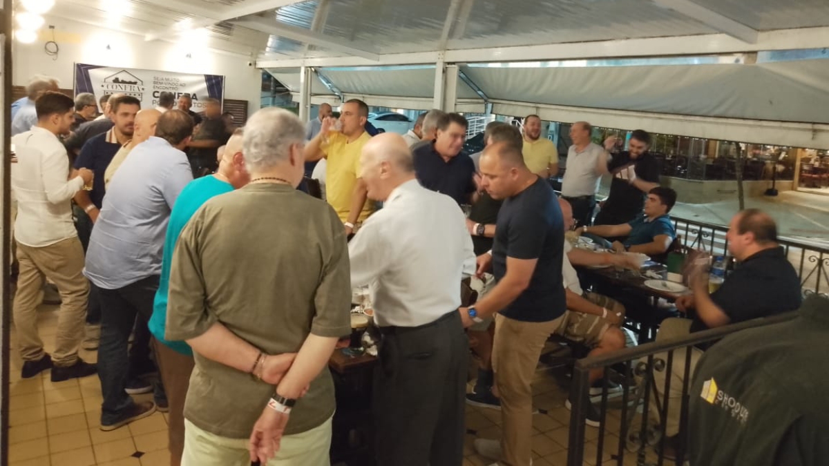 A partir das "fundação", o grupo deverá se reunir periodicamente, sempre na primeira quinta-feira de cada mês.