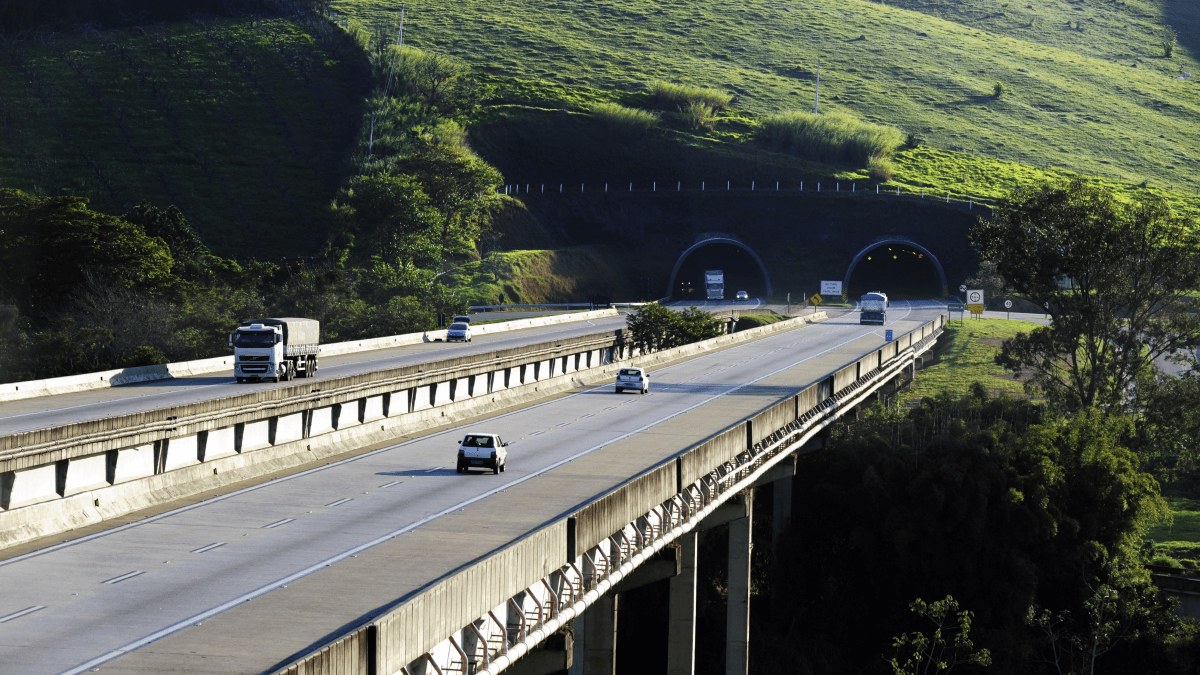 Responsável pelo Corredor Ayrton Senna/Carvalho Pinto, a Ecopistas programou diversas obras de manutenção e pavimentação