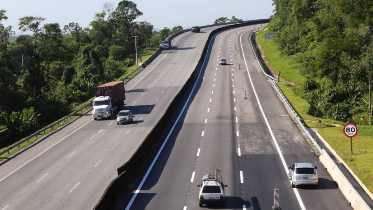 A concessionária Novo Litoral iniciou suas operações nesta sexta-feira