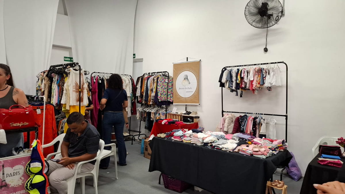 Uma excelente oportunidade para adquirir roupas e acessórios com um toque exclusivo e consciente