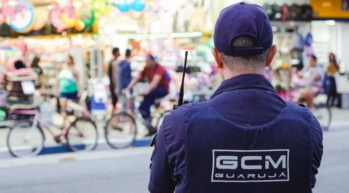 O patrulhamento tem início às 7h30 e segue até às 22h30, com 70 agentes por dia