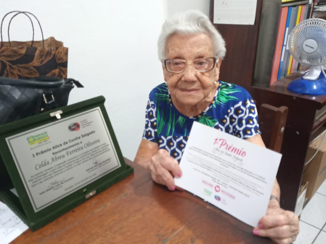 Loja vende produtos variados na avenida José Batista Campos, há mais de 40 anos, em Itanhaém