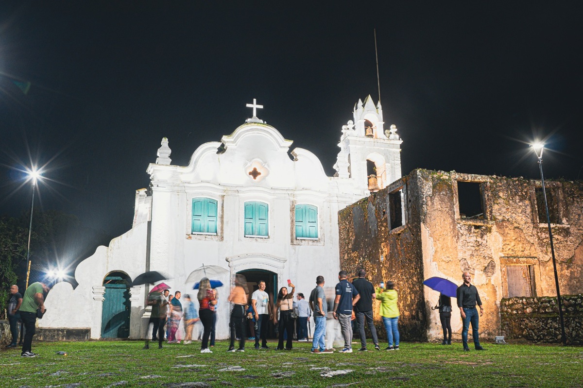 Convento Nossa Senhora da Conceição está com nova iluminação com projetores de LED, em Itanhaém