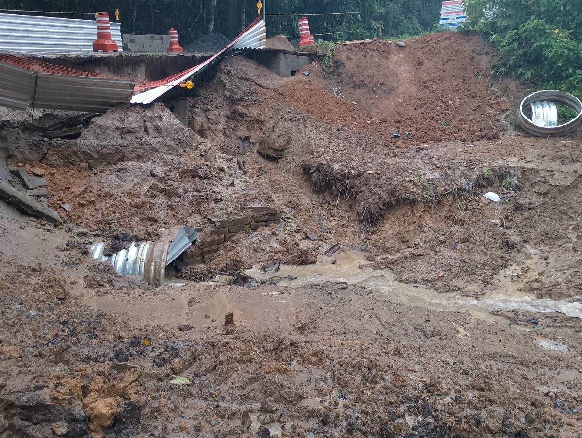 Defesa Civil do município já está trabalhando para evitar acidentes e minimizar os riscos