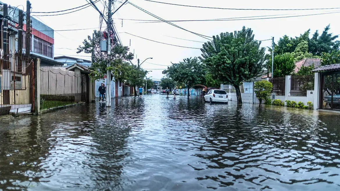 Próximos dias serão de muita chuva no litoral de SP / Foto ilustrativa