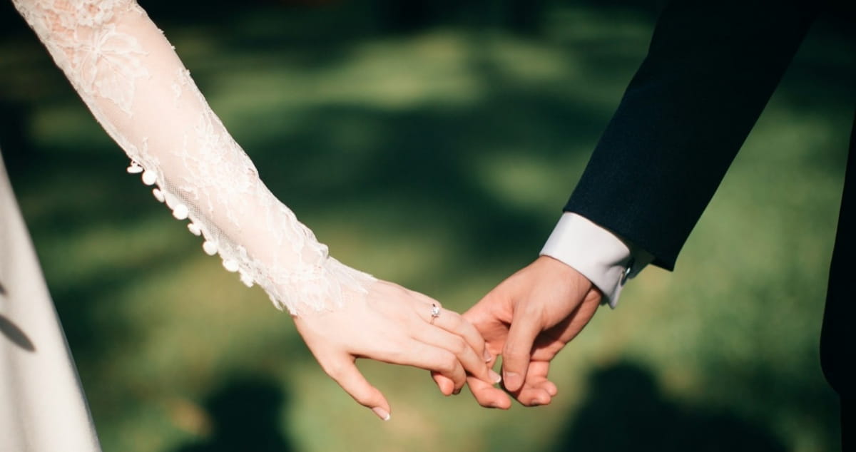 A agamia é o desinteresse de um indivíduo em firmar um relacionamento romântico com outra pessoa