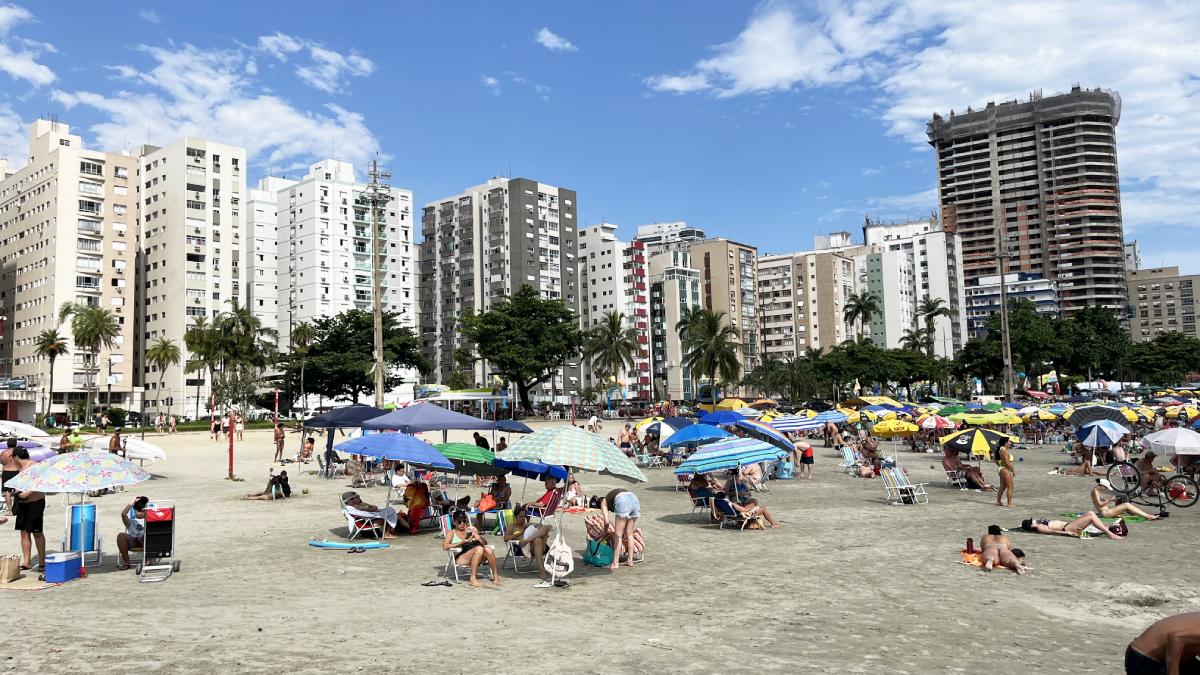 O número de praias impróprias para o banho de mar caiu em relação à semana passada