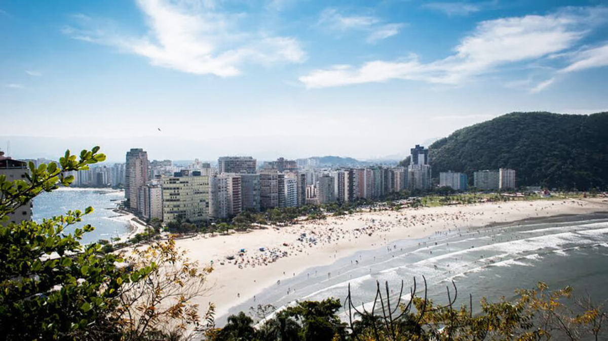 Essa posição geográfica privilegiada contribui para a valorização progressiva dos imóveis na região