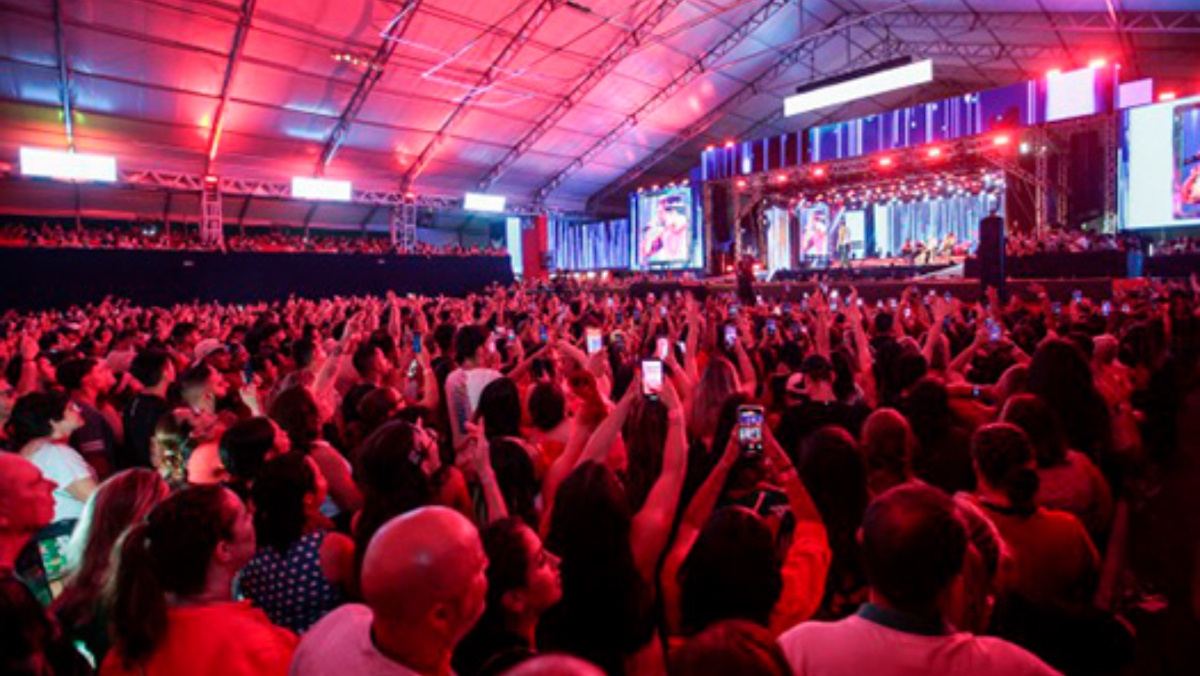 O festival conta com a participação de diversos artistas da indústria