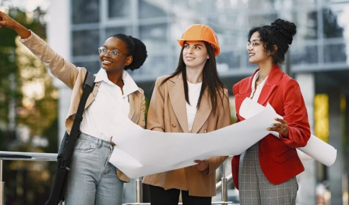 O PAT busca diversificar as ofertas, incentivando empresas a anunciarem posições em todos os níveis hierárquicos