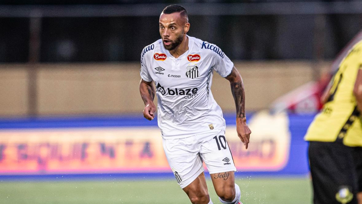 Com um gol do São Bernardo anulado por impedimento, Guilherme abriu o placar para o Peixe