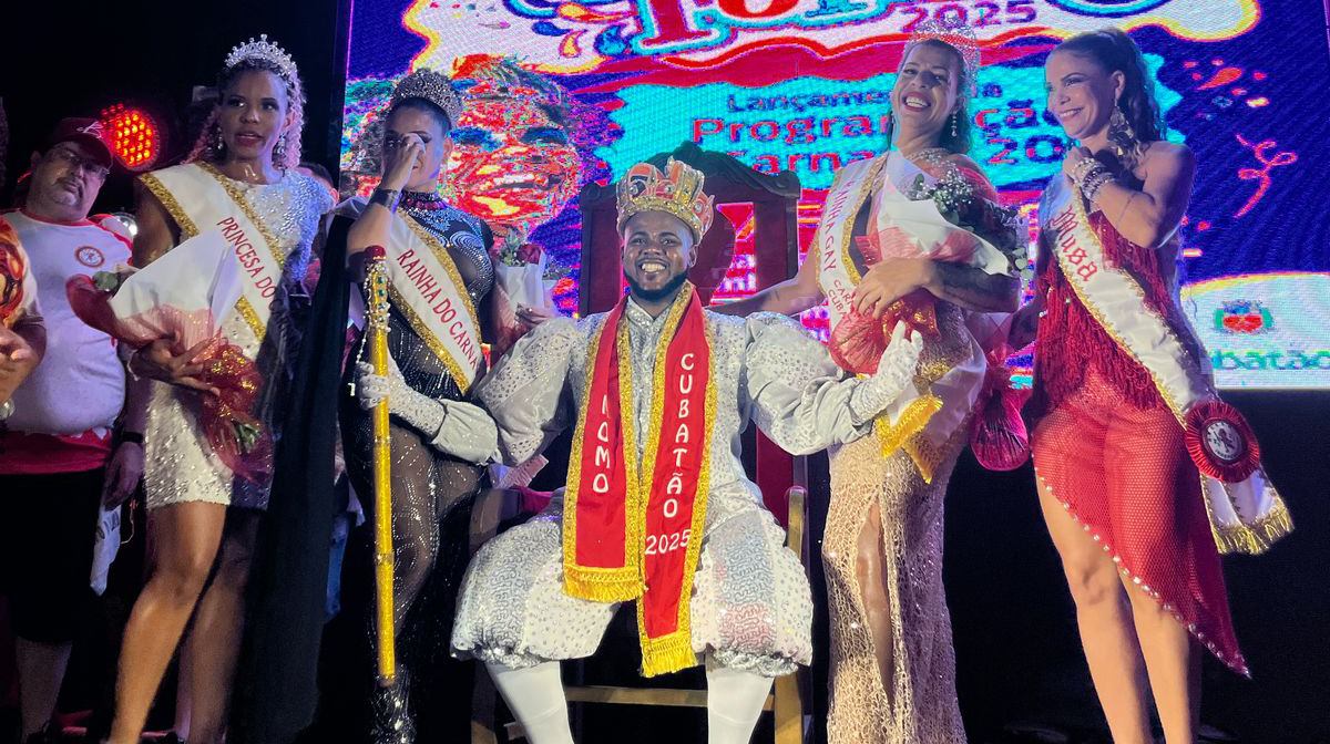 O lançamento foi realizado durante o ensaio aberto da Escola de Samba Independência