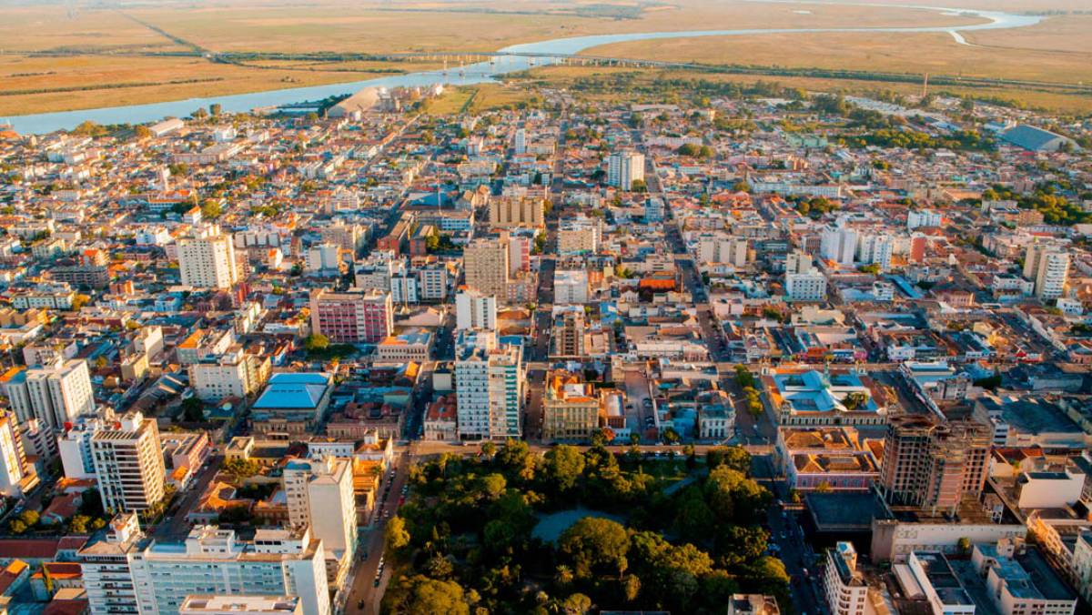 A cidade também foi palco de eventos históricos, como a Revolução Farroupilha