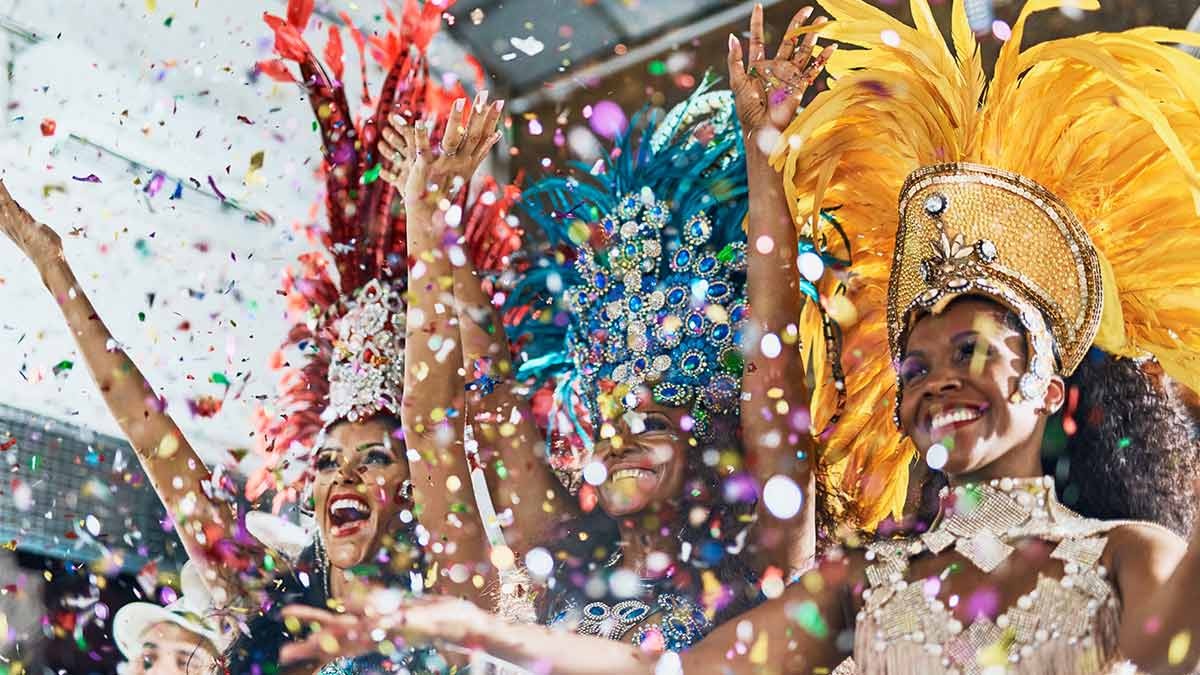 Bares e casas noturnos do Litoral de São Paulo se preparam para a folia