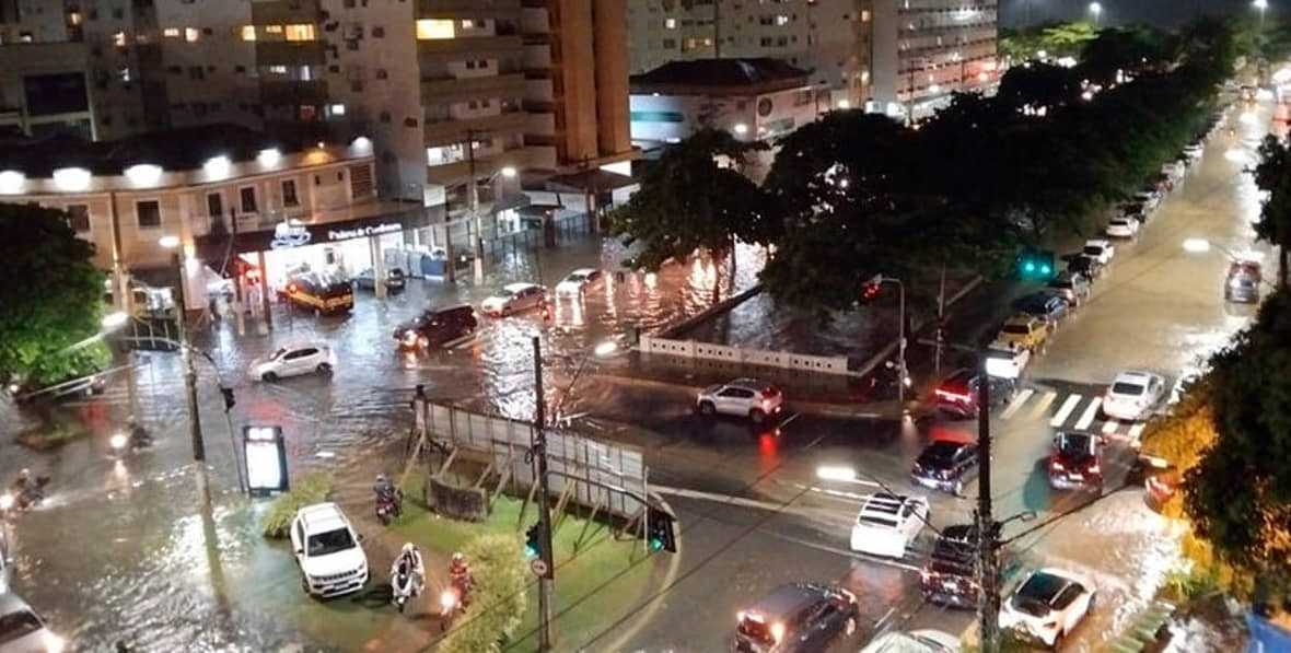 Temporal da última terça deixou cidades do litoral de SP inundadas