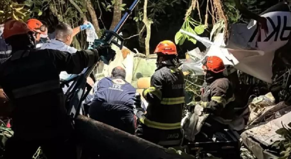 Monomotor caiu dentro de uma aldeia indígena próximo ao limite de Itanhaém com Peruíbe