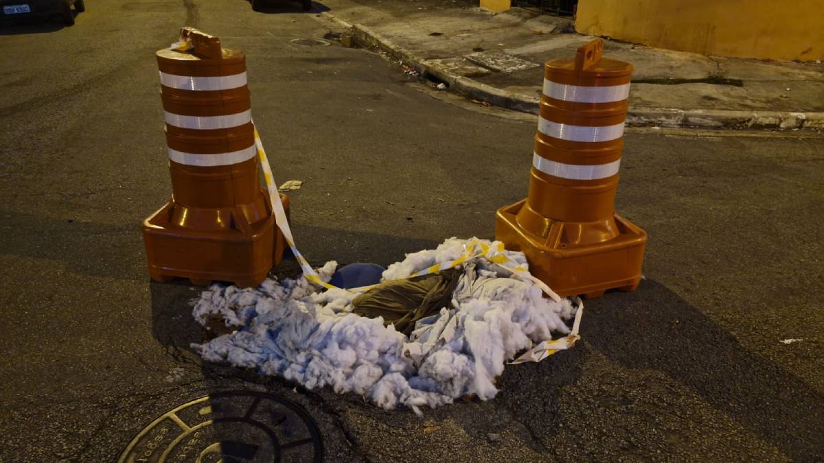 A situação é crítica na Rua Carlos José Borstens