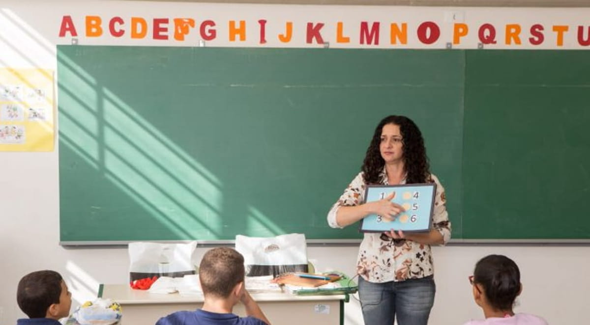 São Vicente se encontra em 14&ordm; lugar entre as cidades com mais de 30 escolas a superarem as metas estabelecidas no Sistema de Avaliação de Rendimento Escolar do Estado de São Paulo