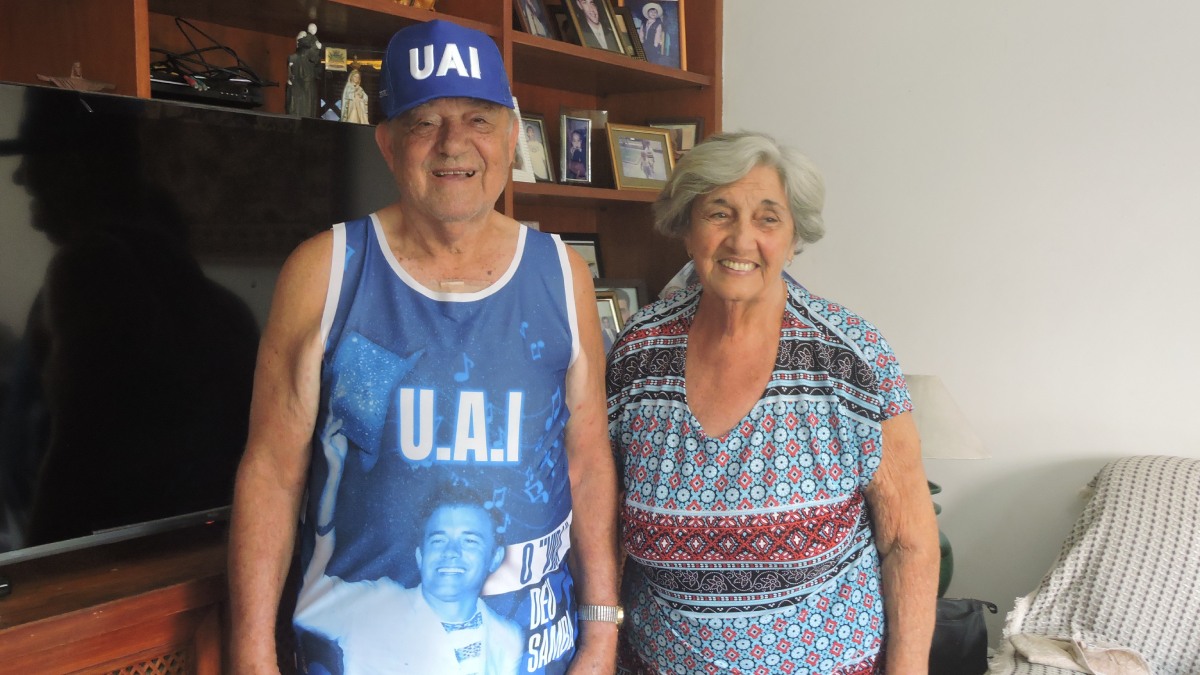 Manoel Dias de Oliveira, de 80 anos, conhecido como Mané, é um exemplo de imigrante português