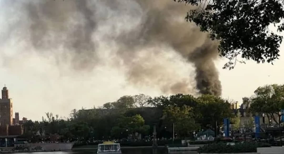 Incêndio assustou muitas pessoas; houve pânico e gritaria