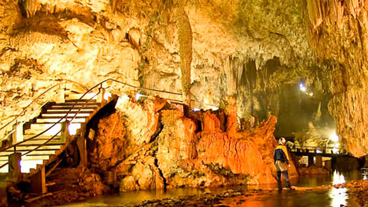 O nome do livro em questão é "Blecaute", publicado pela primeira vez em 1986