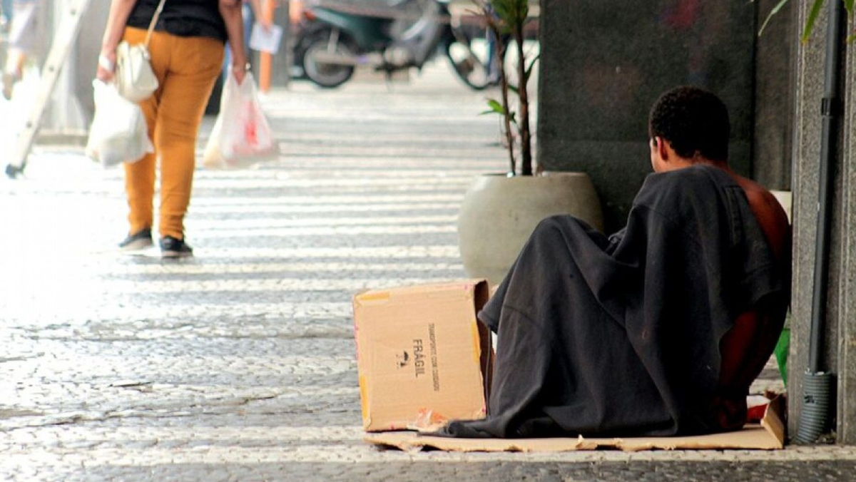 Denúncia foi feita por funcionários da Secretaria de Desenvolvimento Social de Santos contra o secretário Elias Júnior