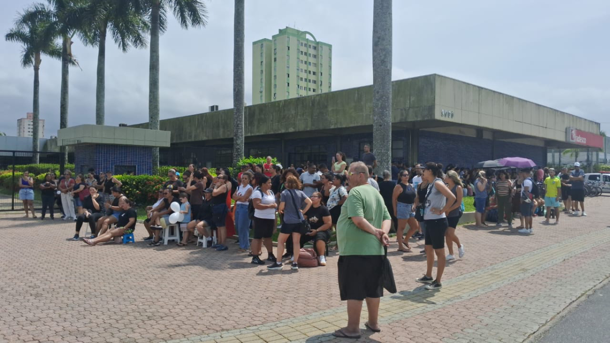 A categoria, que tem data-base em janeiro, reivindica 14,37% de reajuste