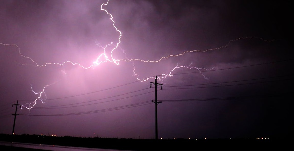 Os temporais devem ganhar força especialmente entre o fim da tarde desta segunda (17) e a terça (18)