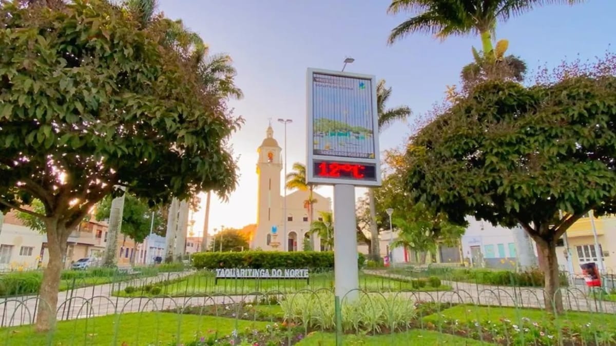 Igreja Matriz está localizada no centro do município