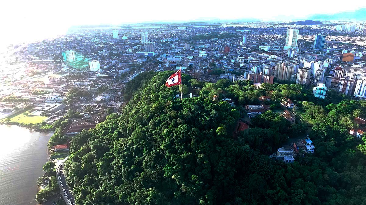 Há registros que apontam o símbolo de São Vicente como uma das maiores bandeiras do Brasil