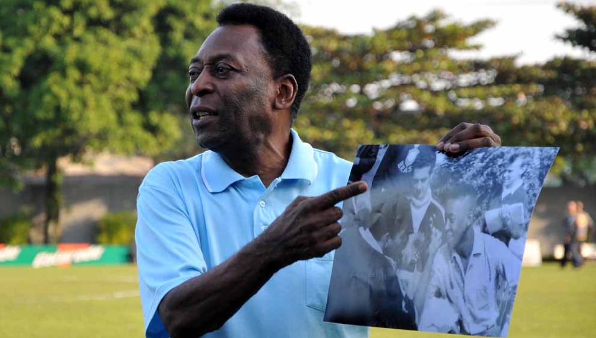 O Rei Pelé era o maior artilheiro da história do Alvinegro Praiano