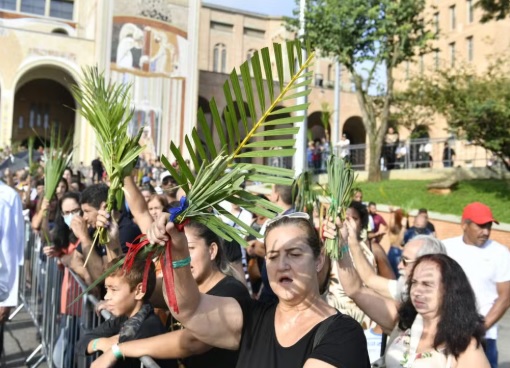 Também conhecido como Domingo da Paixão do Senhor, o Domingo de Ramos abre a Semana Santa e é dedicado a recordar o dia em que Jesus chegou a Jerusalém