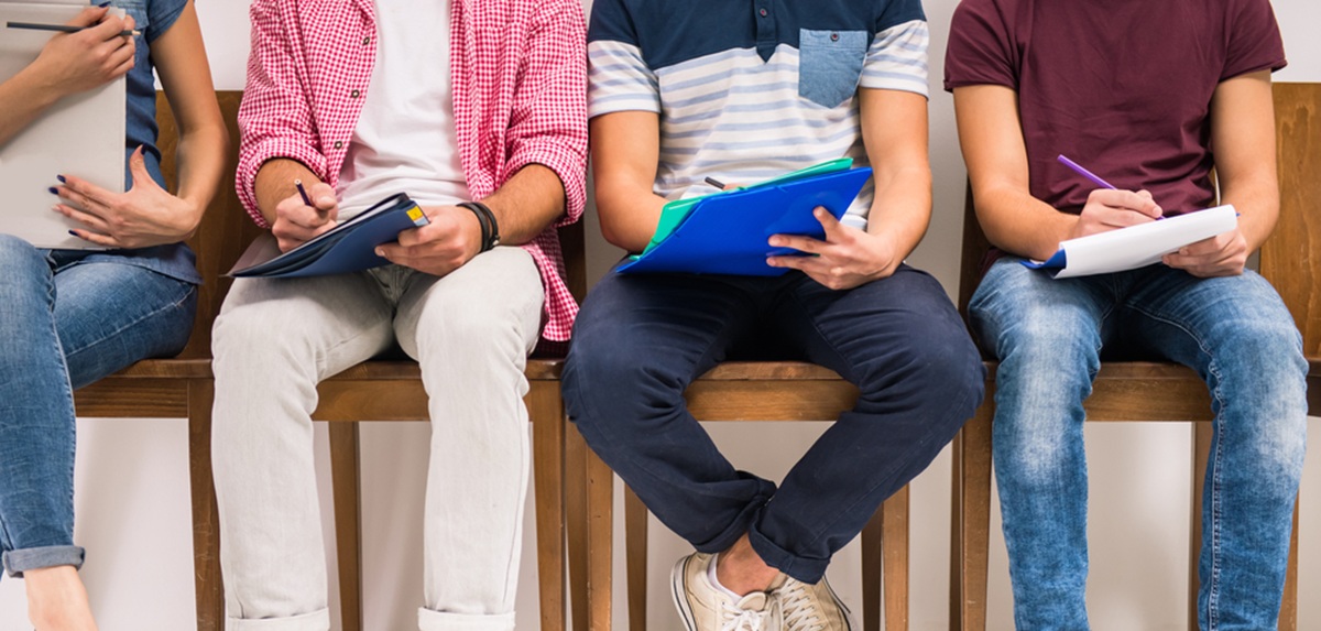 Redução pela metade no número de jovens desempregados nos últimos cinco anos