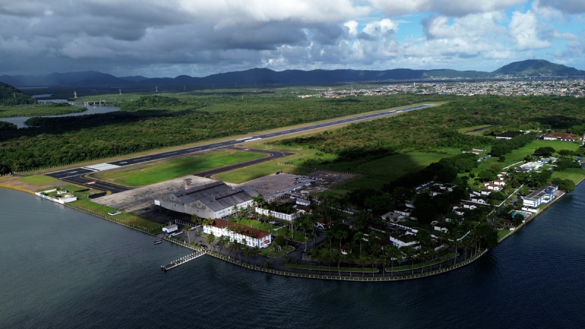 O aeroporto de Guarujá será autorizado a operar com aeronaves de categoria 2B, que comportam até 50 passageiros