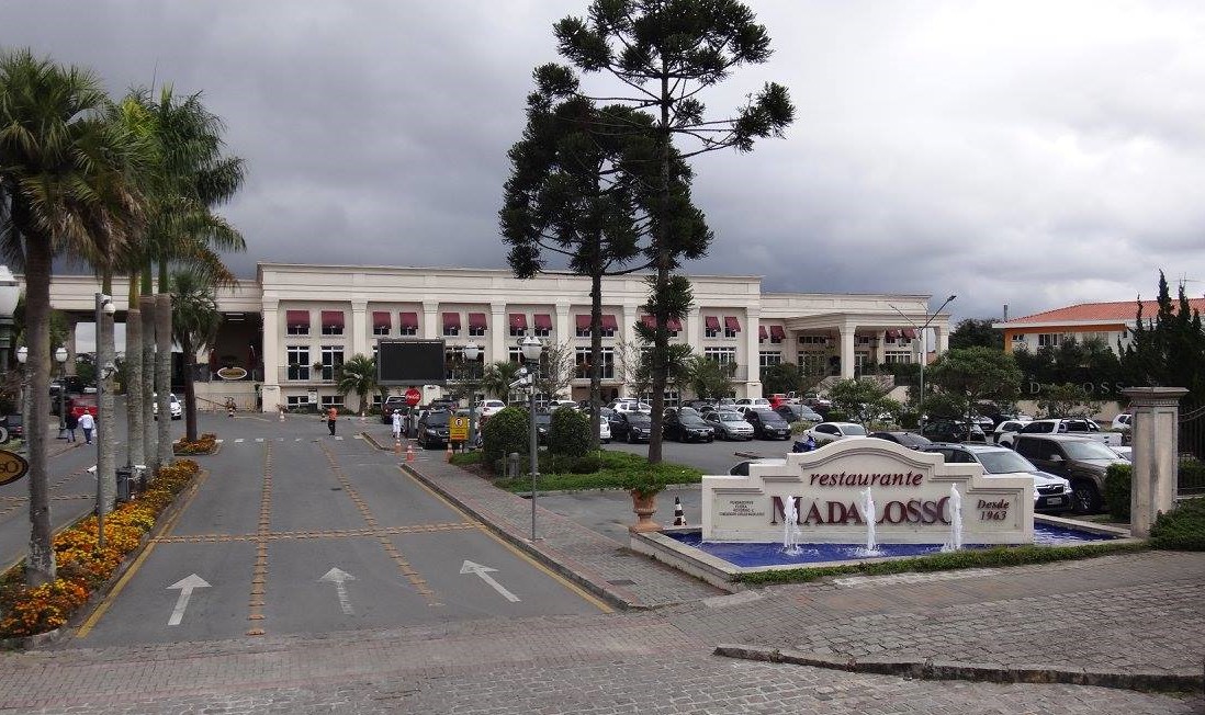 O famoso e icônico restaurante Família Madalosso, em Curitiba