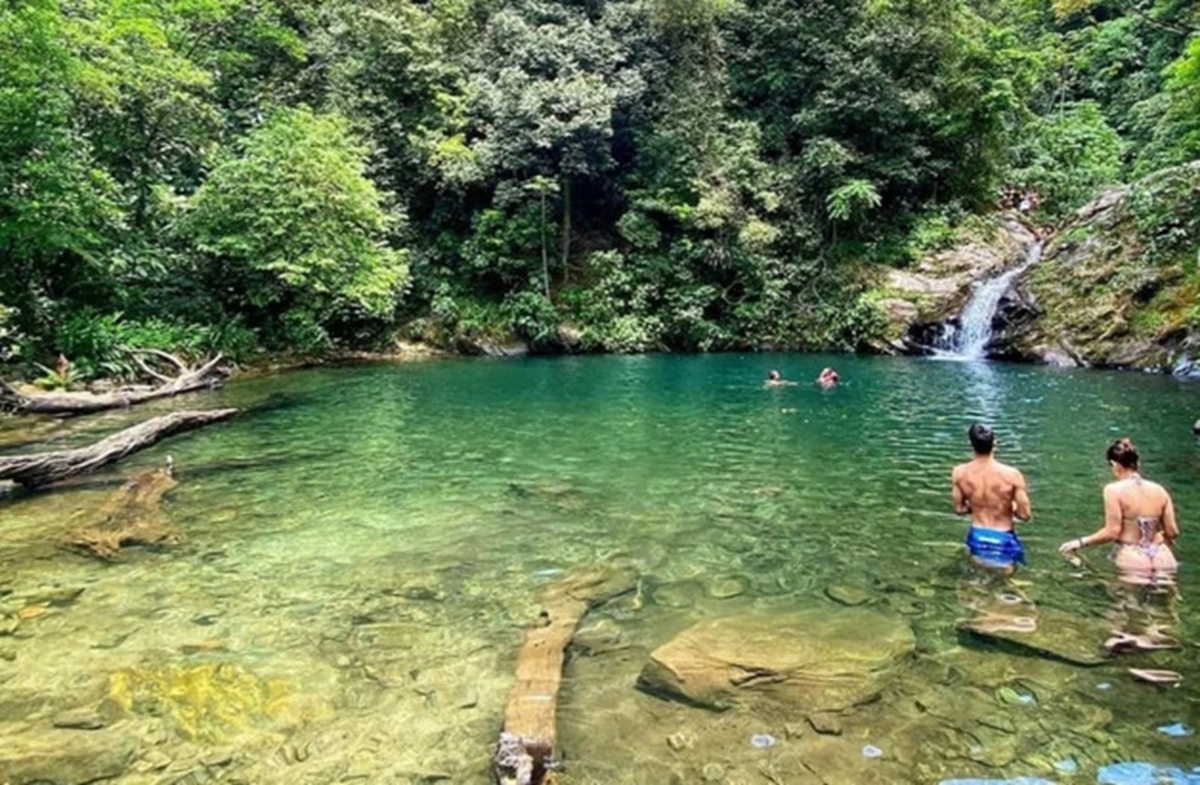 Trilha da Lagoa Azul, em Cubatão, é uma das mais famosas do Estado
