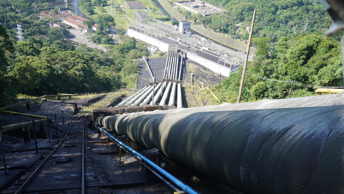 Na inauguração, em 1926, a capacidade instalada da Hidrelétrica de Cubatão era de 28 megawatts por segundo