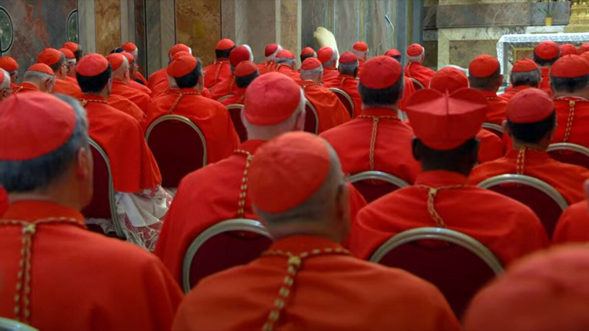 Este artigo explora a visão de Ratzinger sobre o papel do Espírito Santo na escolha papal