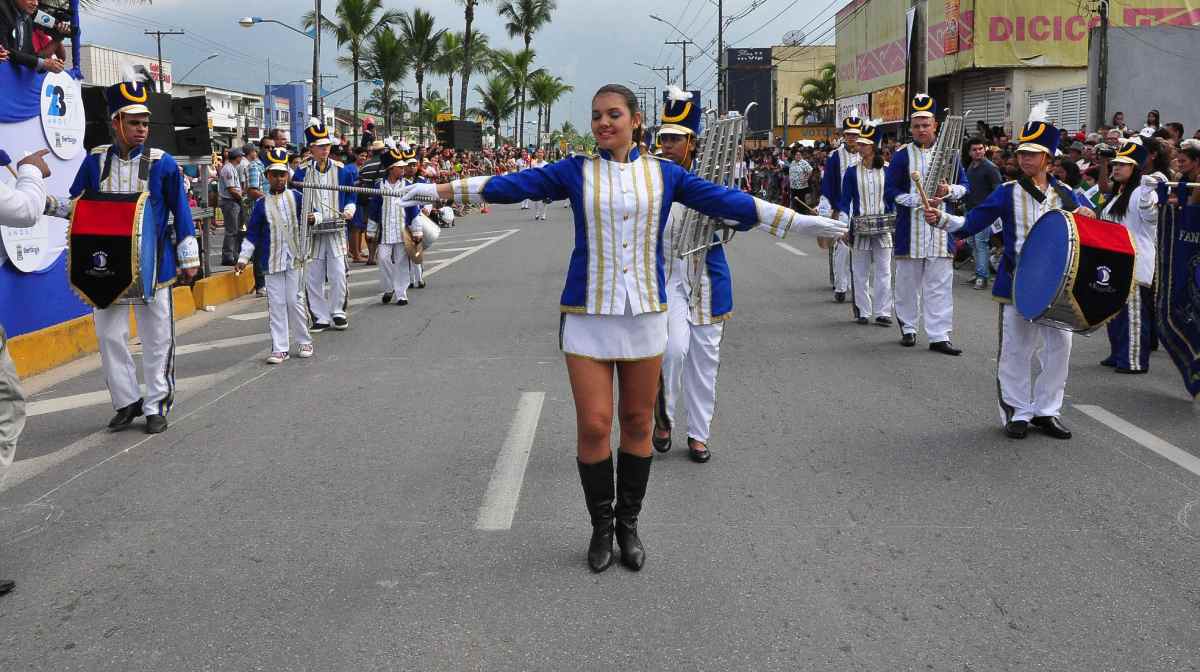 A programação tem início no dia 17 de maio, com o Festival Gospel