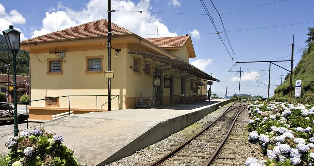 O projeto propõe transformar o entorno da ferrovia em um novo polo turístico, com foco no desenvolvimento regional