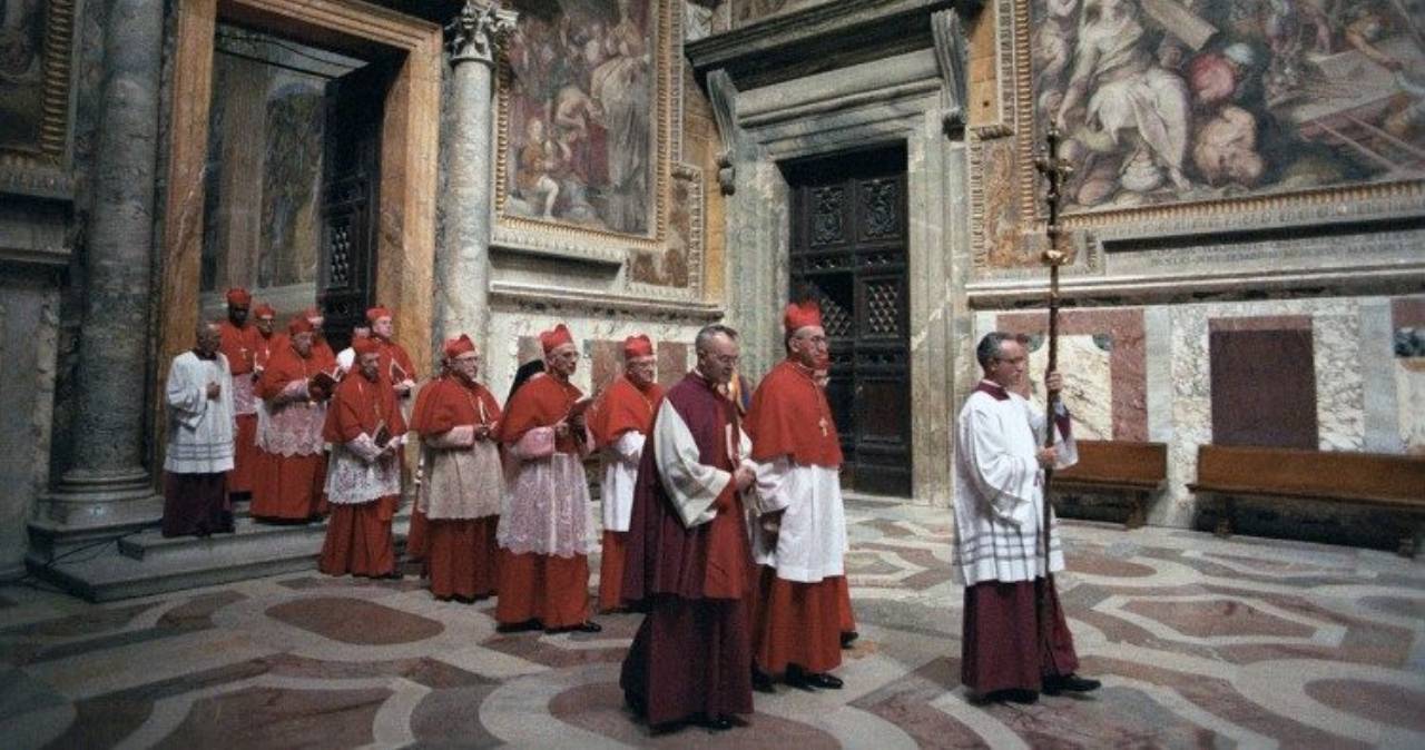 A medalha de prata fica com o título de Gregório, adotado 16 vezes ao longo da história