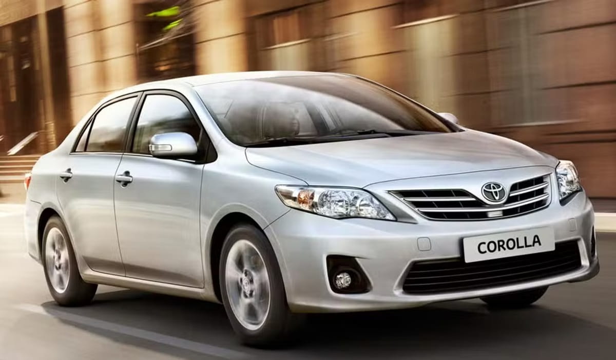 Um dos nomes mais lembrados quando se fala em confiabilidade, o Toyota Corolla carrega a tradição de sedã médio mais vendido do Brasil
