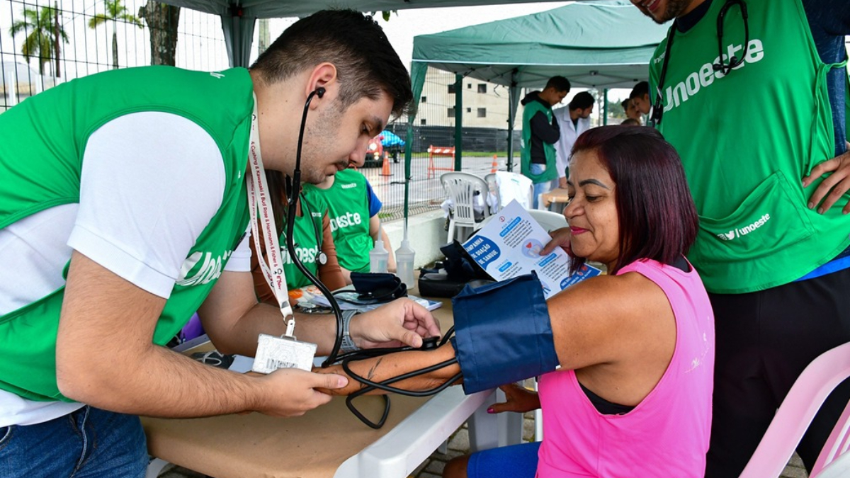 Profissionais da Secretaria de Saúde atenderão mais de 2.500 pessoas ao longo do dia