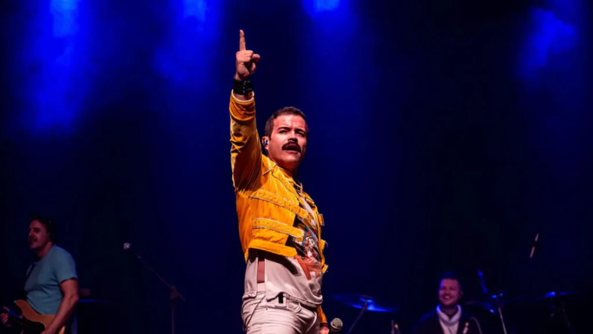 O tributo conta com a presença de Cassiano Carvalho