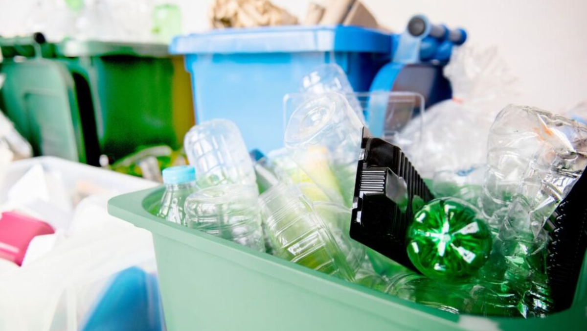 Os resíduos aceitos incluem diferentes tipos de plásticos