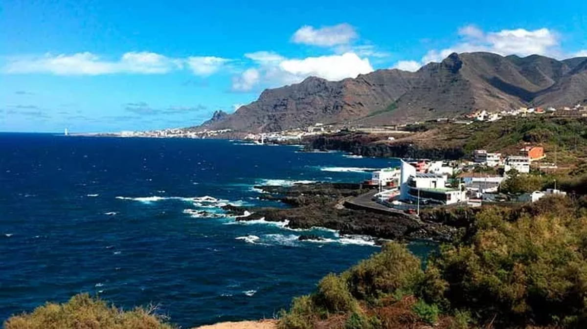 As Ilhas Canárias, que têm uma população de 2,24 milhões de habitantes, receberam 4,36 milhões de turistas estrangeiros em apenas três meses